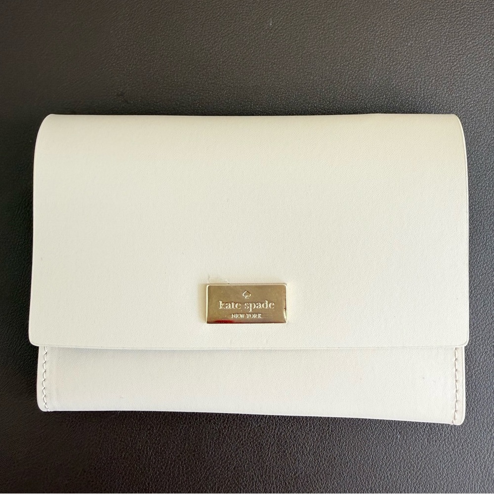 Kate Spade Cream / White Wallet Wardholder with Gold Accent